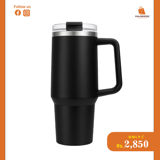 Stay refreshed anywhere with the Plain Tumbler – a premium black insulated travel mug.